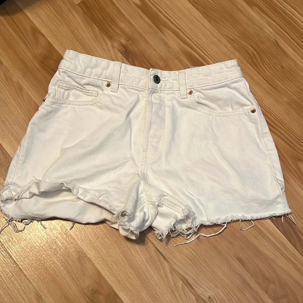 White H&M shorts